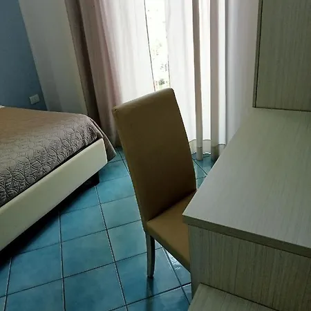 Borgo 800 לינה וארוחת בוקר סן ניקולה ארצ'לה